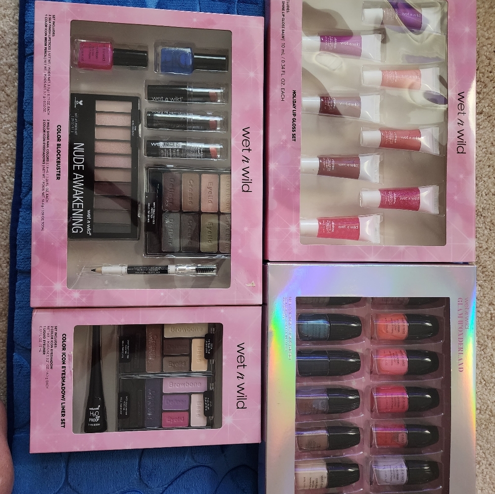 Make up kits